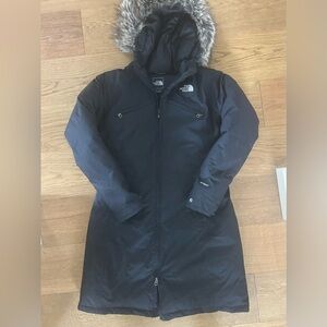 SOLD Women’s The North Face Black Parka
